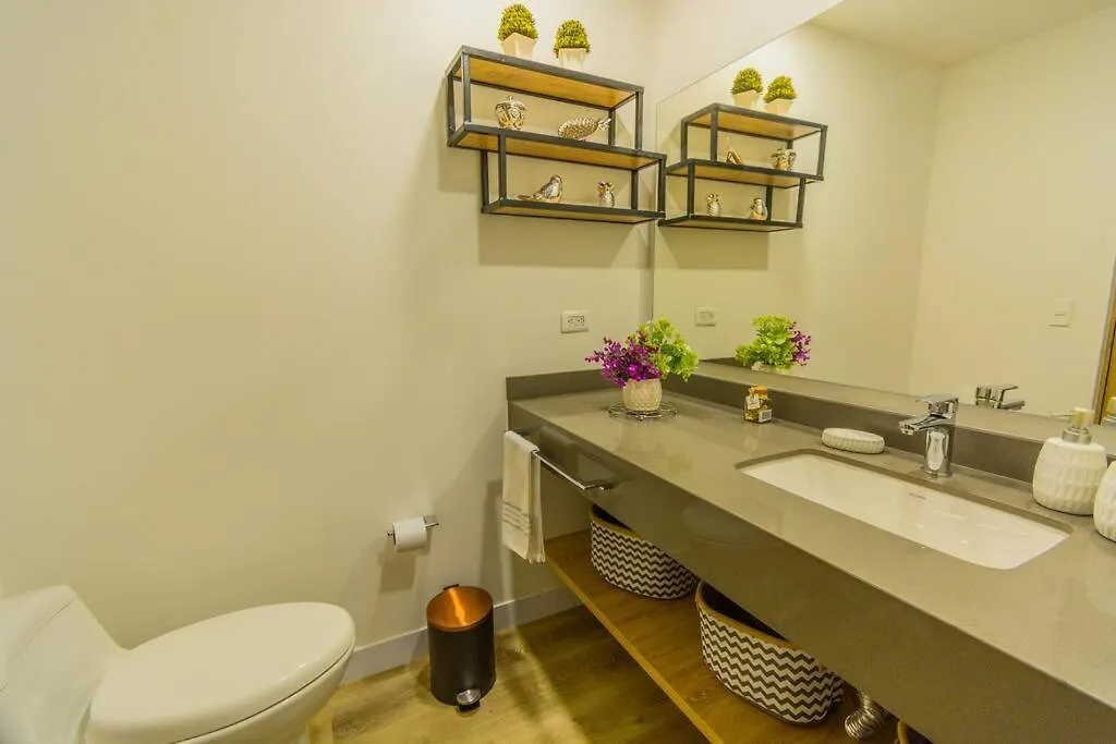 Hermosa Suite Cowork - Gym-Wifi El Poblado Medellin