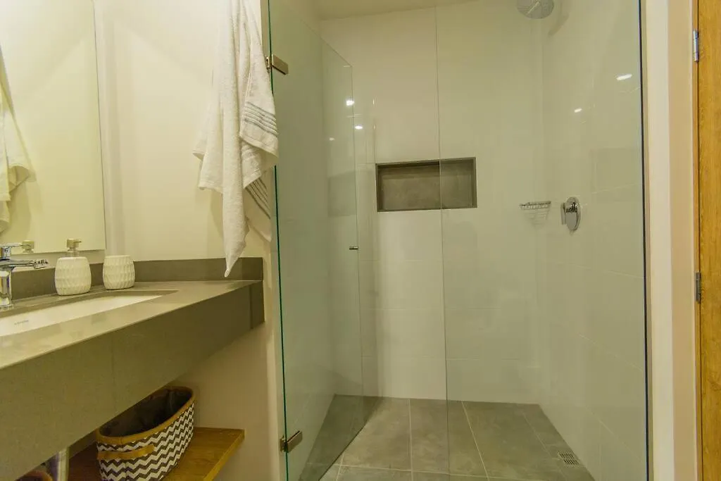 Hermosa Suite Cowork - Gym-Wifi El Poblado Medellin 0*,